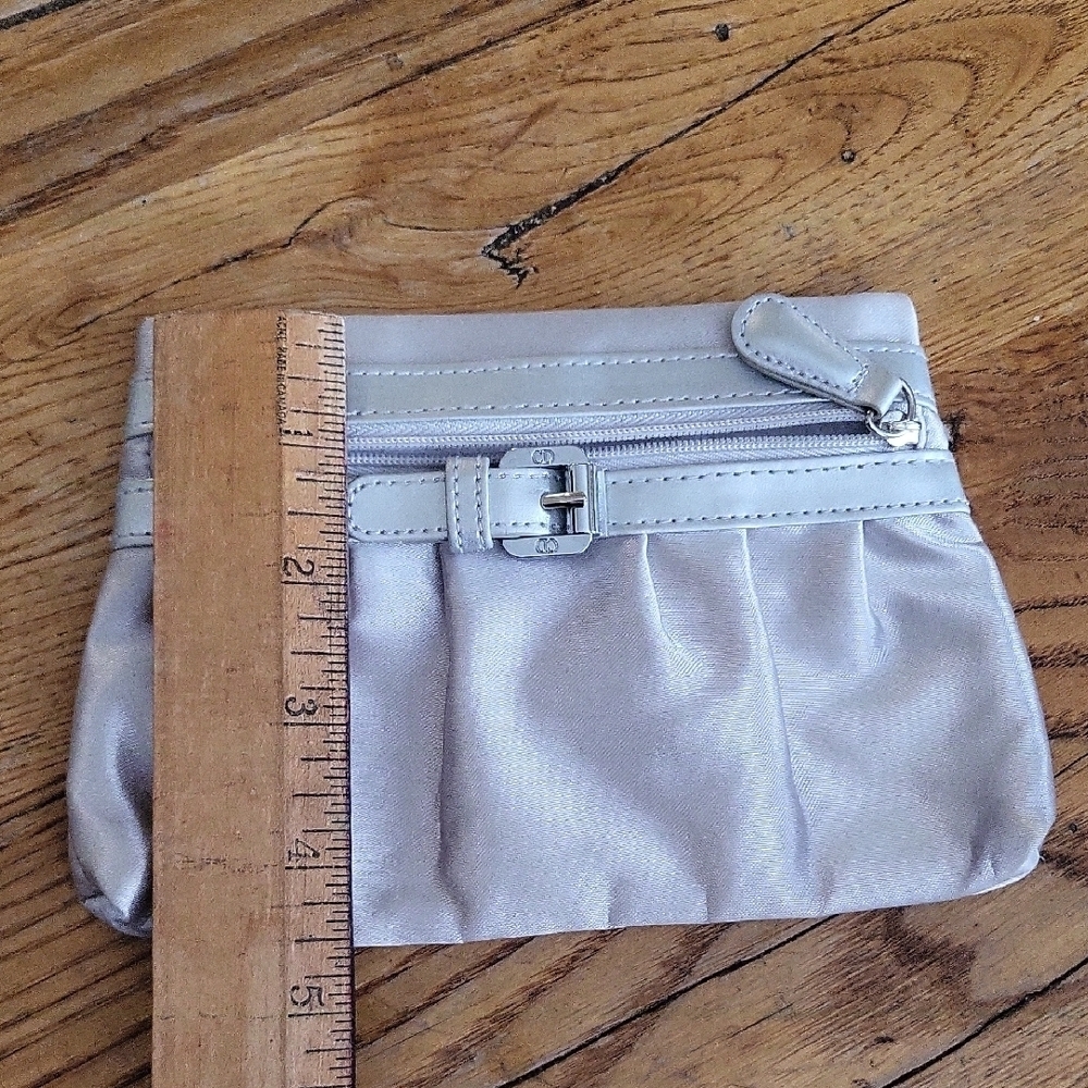 Dior Silver Beauty Pouch - Picture 4 of 6